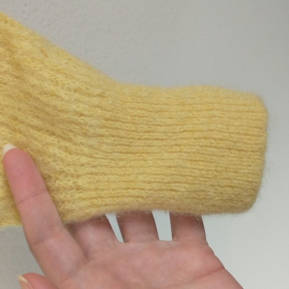 Everlane Alpaca Cropped Crewneck Sweater Womens XL Yellow Knit Semi Sheer Wool - Picture 5 of 8